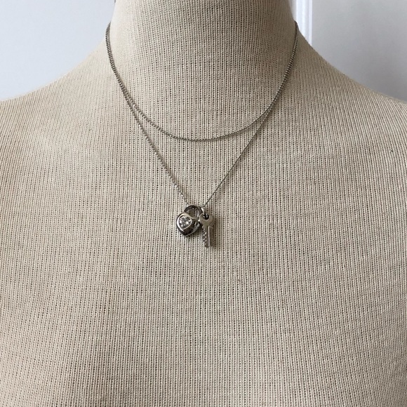 Forever 21 Heart Lock & Key Necklace - Picture 1 of 1